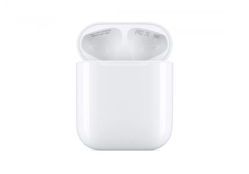 Футляр Apple Charging Case для AirPods 2 (без беспроводной зарядки чехла) (MV7N2) б/у