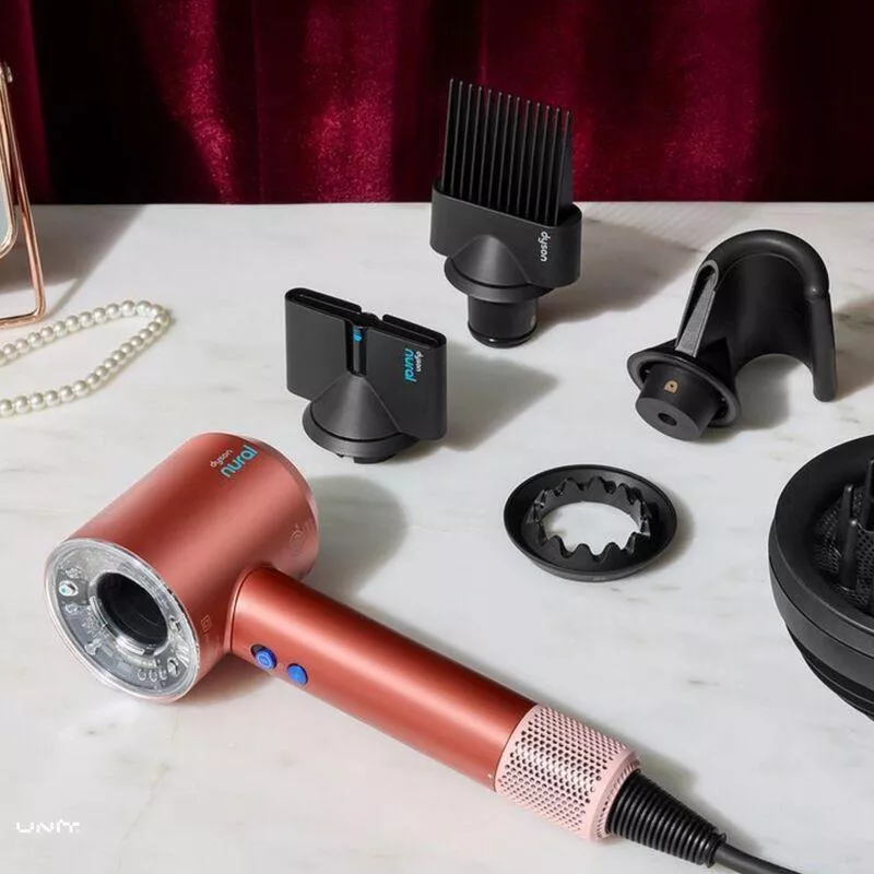 fen-dyson-supersonic-nural-hd16-gift-edition-strawberry-bronze-blush-pink-keis-dlya-khraneniya-a-124280-342368.jpg