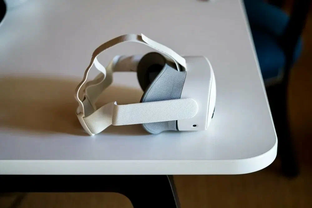 фото Очки виртуальной реальности Meta Quest 3S 256Gb (White)