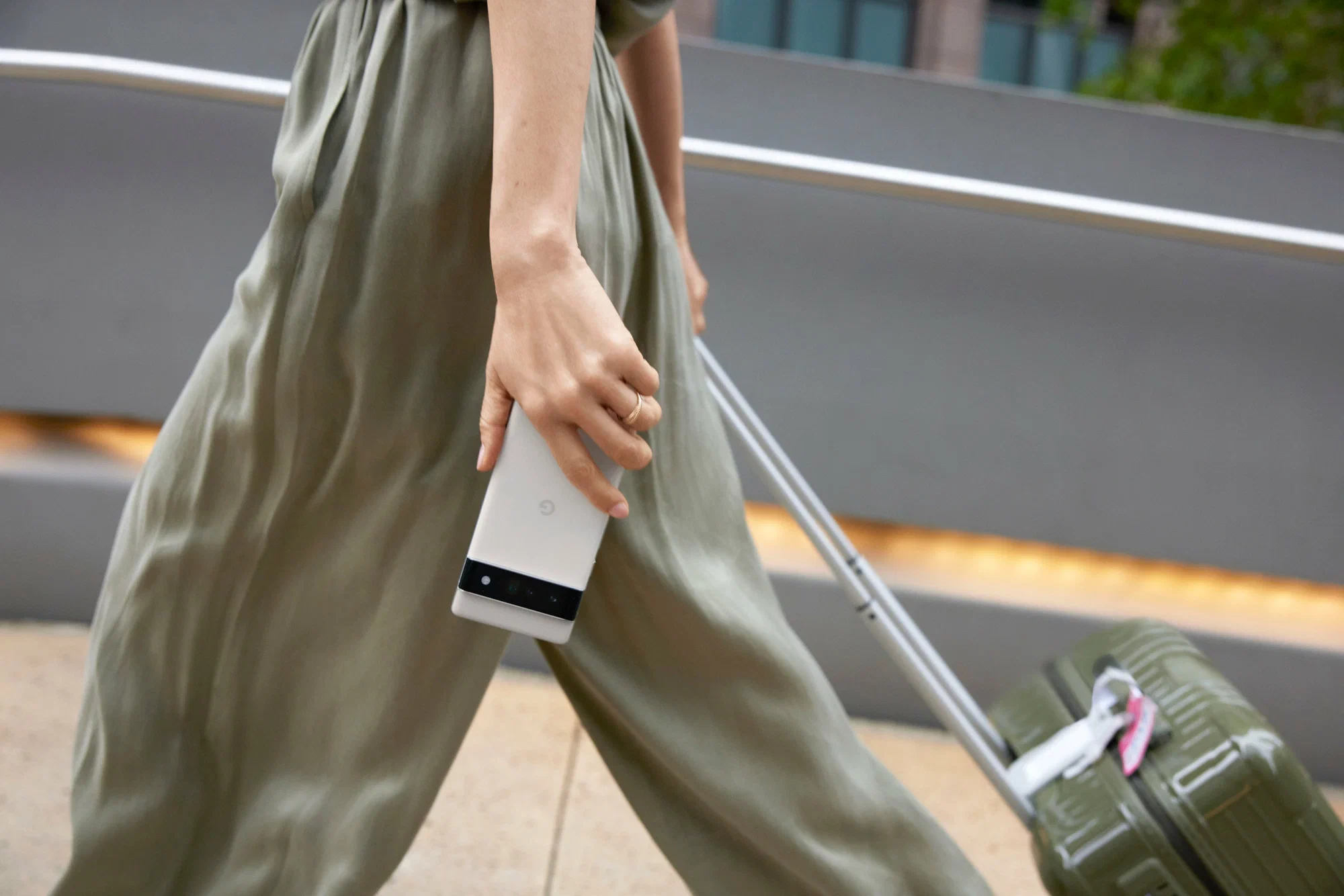 фото Google Pixel 6 Pro 12/128Gb (Cloudy White), Google