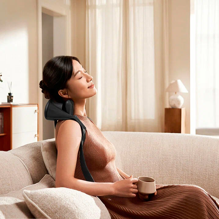 Электрический массажер для шеи и плеч Xiaomi Smart Neck Massager (MJJJAMY01YMYY) (черный)