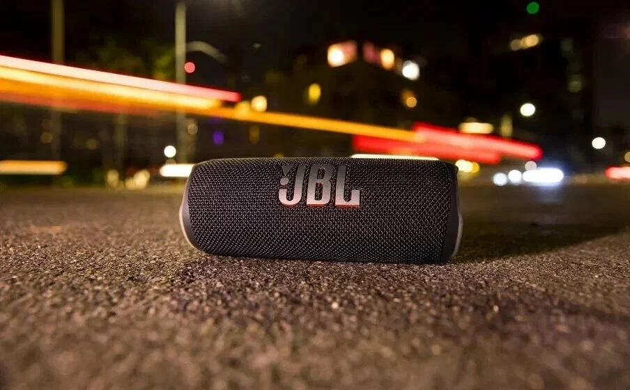 Bluetooth колонка портативная JBL Flip 6 (JBLFLIP6BLK) (Черный) Б/У