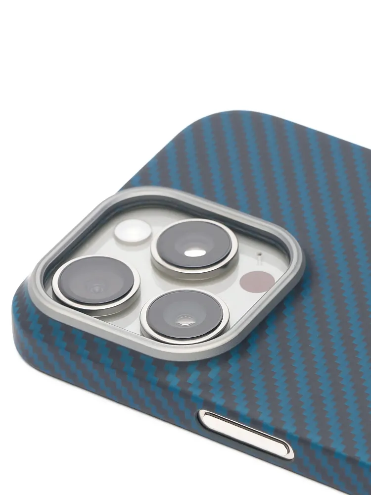 фото Чехол-накладка Kzdoo Keivlar Case для iPhone 16 Pro Max карбоновый (черно-синий в полоску)