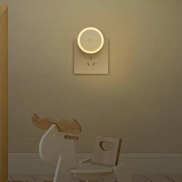 Ночник Xiaomi Mijia Plug-in Night Light (MJYD04YL) (белый)