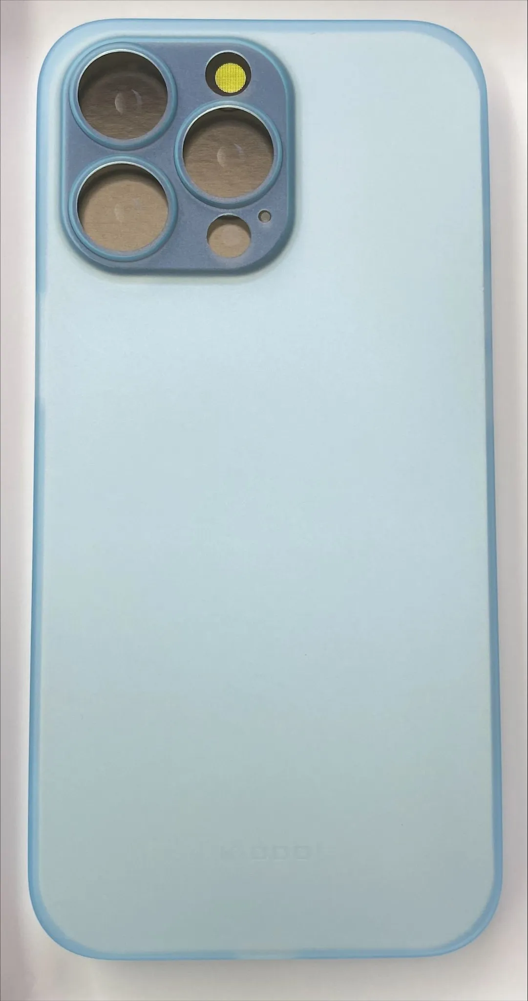 фото Чехол-накладка K-Doo Air Skin для iPhone 13 Pro пластиковый (прозрачно-голубой)