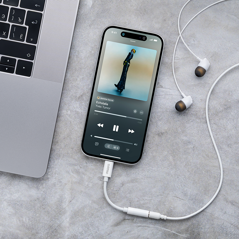 фото Адаптер Deppa (72404) Lightning/Jack 3.5mm (белый)